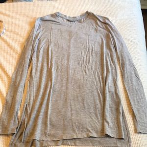 Athleta long sleeve t-shirt